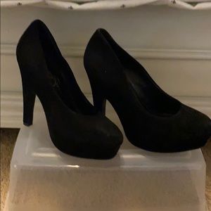 Jessica Simpson black  shade platforms